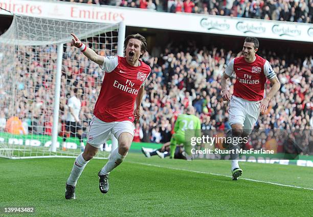 Tomas Rosicky celebrates scoring the 3rd Arsenal goal during the Barclays Premier League match between Arsenal and Tottenham Hotspur at Emirates...