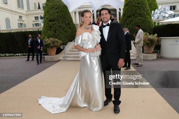 Petra Nemcova and Benjamin Larretche attend amfAR Gala Cannes 2022 at Hotel du Cap-Eden-Roc on May 26, 2022 in Cap d'Antibes, France.