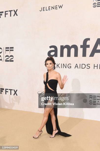 Eva Longoria attends the amfAR Cannes Gala 2022 at Hotel du Cap-Eden-Roc on May 26, 2022 in Cap d'Antibes, France.