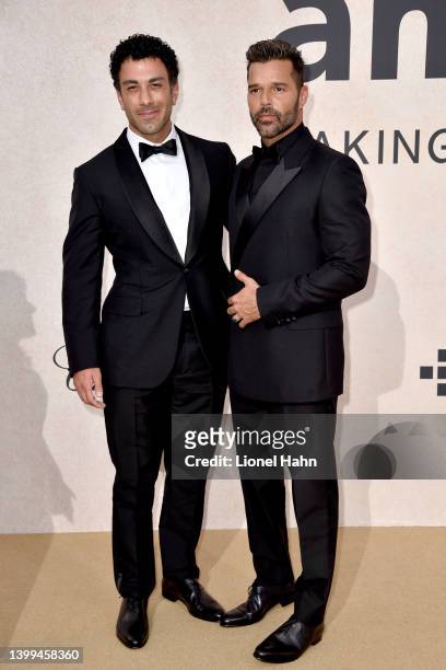 Ricky Martin and Jwan Yosef attend amfAR Gala Cannes 2022 at Hotel du Cap-Eden-Roc on May 26, 2022 in Cap d'Antibes, France.