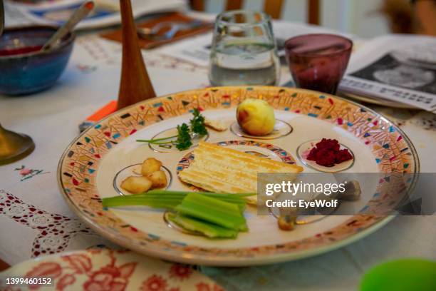 passover seder plate - pesach seder stock pictures, royalty-free photos & images