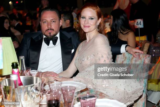 Klemens Hallmann and Barbara Meier attending amfAR Gala Cannes 2022 at Hotel du Cap-Eden-Roc on May 26, 2022 in Cap d'Antibes, France.