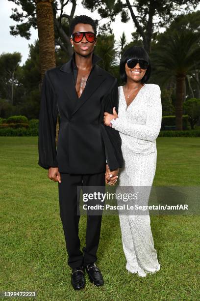 Alton Mason and Anita pose during the amfAR Cannes Gala 2022 at Hotel du Cap-Eden-Roc on May 26, 2022 in Cap d'Antibes, France.