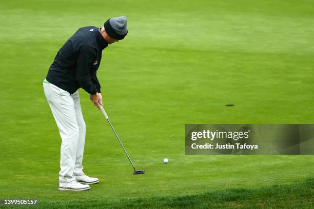 Joel Sylven of the Missouri St. Louis Tritons makes the winning putt in a sudden death playoff against Keegan Bronnenberg of the Indianapolis...