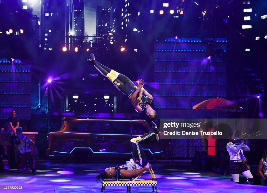 Mad Apple Rapper Cast members of Mad Apple by Cirque du Soleil perform during the ...