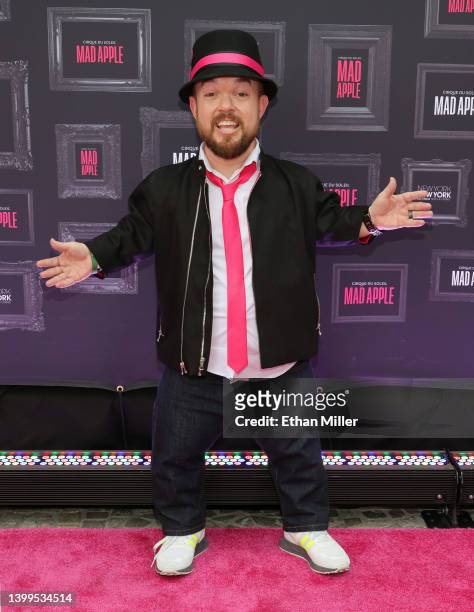 Cast member and lead comedian Brad Williams attends the premiere of "Mad Apple by Cirque du Soleil" at The Park on May 26, 2022 in Las Vegas, Nevada.