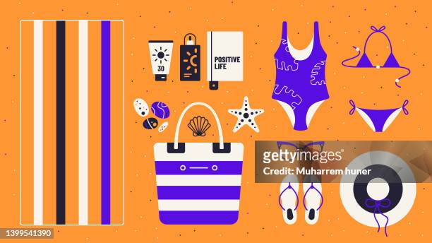 illustrations, cliparts, dessins animés et icônes de illustration vectorielle d’objets que l’on peut trouver dans les sacs de plage pour femmes. - sac de plage