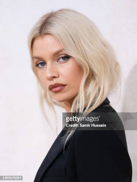 Stella Maxwell attends amfAR Gala Cannes 2022 at Hotel du Cap-Eden-Roc on May 26, 2022 in Cap d'Antibes, France.at Hotel du Cap-Eden-Roc on May 26,...