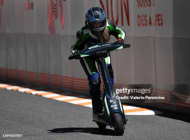 Elise Christie of Nico Roche Racing competes during Day 1 of the eSC – eSkootr Championship in Sion on May 27, 2022 in Sion, Switzerland.