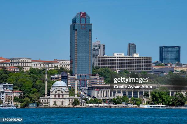 istanbul skyline in turkey - contemporary istanbul stock-fotos und bilder