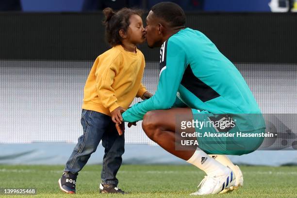 David Alaba of Real Madrid inspects the pitch with family during the  News Photo - Getty Images