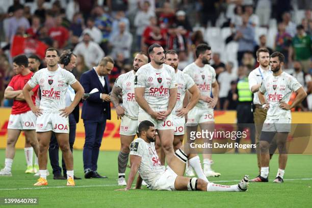 Players of Toulon look dejected following defeat in the EPCR Challenge Cup Final match between Lyon and RC Toulon at Stade Velodrome on May 27, 2022...