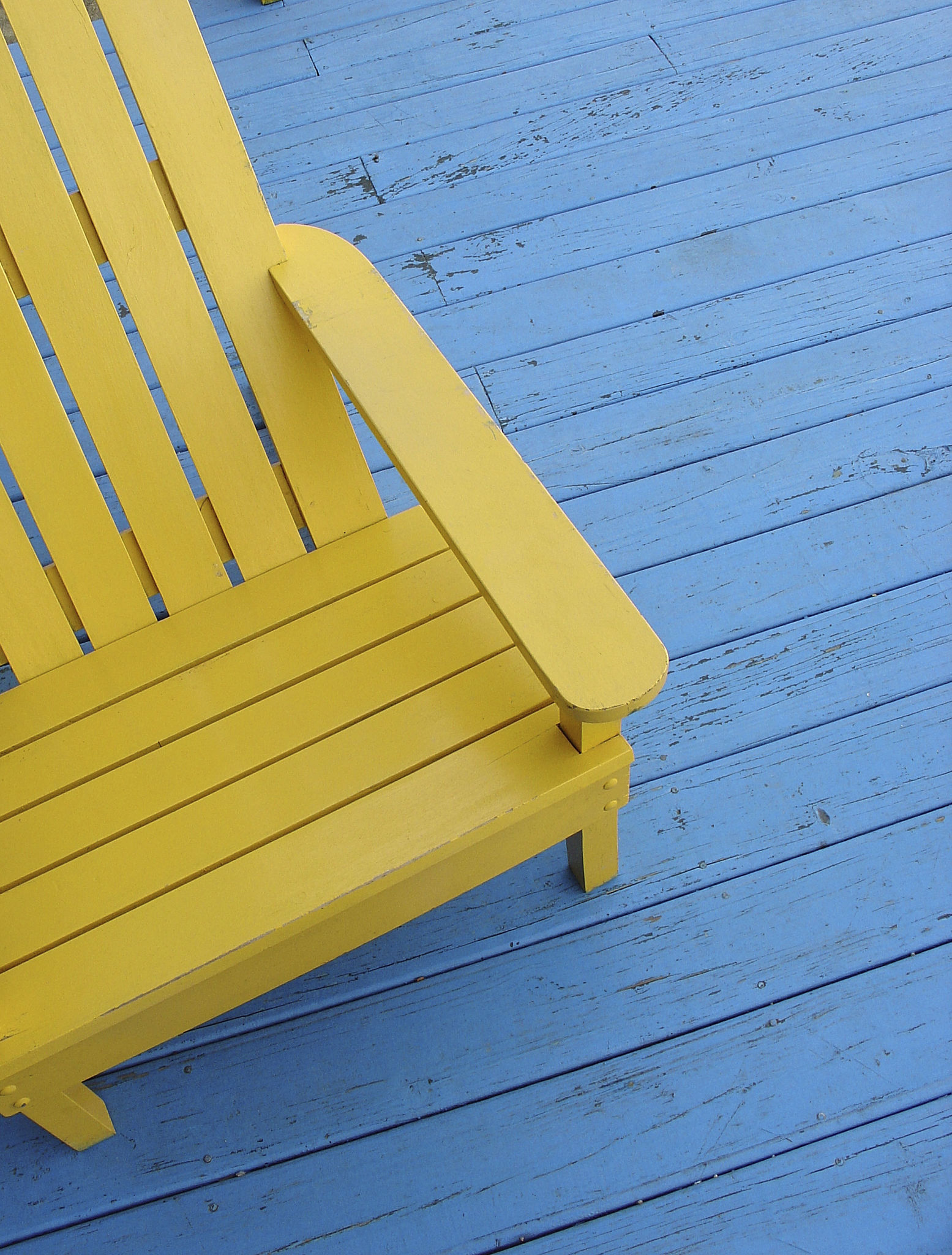 painted outdoor furniture
