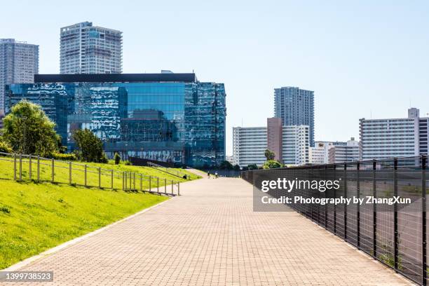 tokyo city urban road, japan in the morning. - 都市　日本 ストックフォトと画像