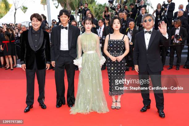 Dong-won Gang, Song Kang-Ho, Hee-jin Choi, Joo-Young Lee and Director Hirokazu Koreeda of "Broker" attend the closing ceremony red carpet for the...