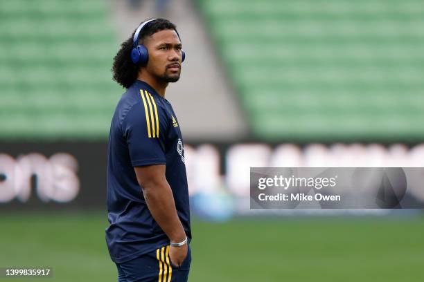 Folau Fakatava of the Highlanders looks on ahead of the round 15 Super Rugby Pacific match between the Melbourne Rebels and the Highlanders at AAMI...