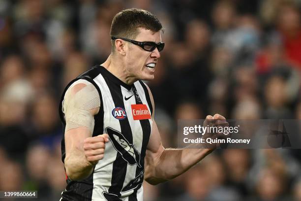 Mason Cox of the Magpies celduring the round 11 AFL match between the Collingwood Magpies and the Carlton Blues at Melbourne Cricket Ground on May...