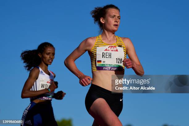 Alina Reh of Germany competes in the Women's 10,000m Final of the the European 10,000m Cup Pace 2022 at Chasseboeuf stadium on May 28, 2022 in Pace,...