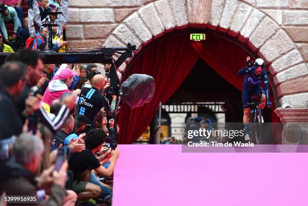 Alejandro Valverde Belmonte of Spain and Movistar Team crosses the finish line and waves the crowd at the Arena di Verona during the 105th Giro...