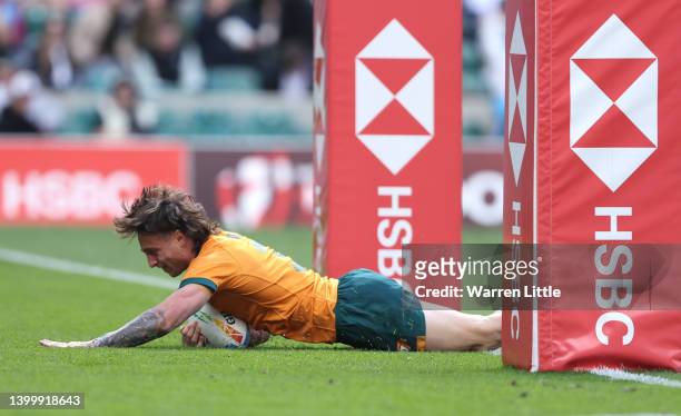 Corey Toole of Australia scores a try during the cup semi final match between Australia and Samoa on day two of the HSBC World Rugby Sevens Series on...