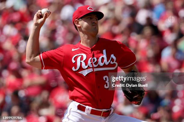 Tyler Mahle of the Cincinnati Reds pitches in the first inning against the San Francisco Giants at Great American Ball Park on May 29, 2022 in...