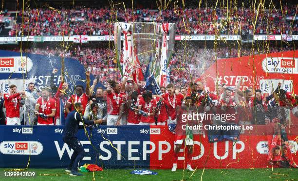 Lewis Grabban of Nottingham Forest lifts the trophy following the Sky Bet Championship Play-Off Final match between Huddersfield Town and Nottingham...