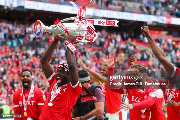 Nottingham Forest players celebrate with the trophy following the Sky Bet Championship Play-Off Final match between Huddersfield Town and Nottingham...