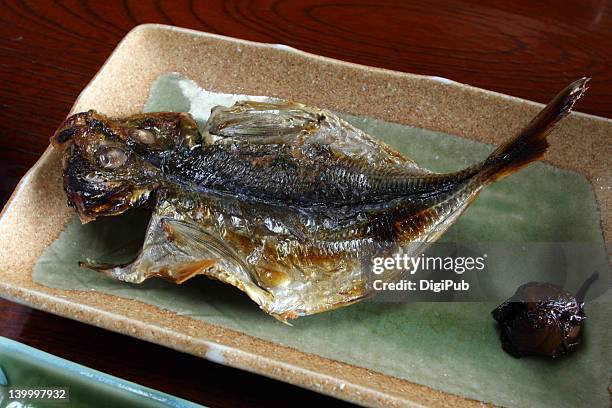 grilled fish - trachurus japonicus stock-fotos und bilder