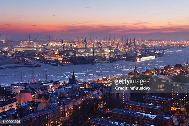 hamburg harbour - hambourg stock pictures, royalty-free photos & images