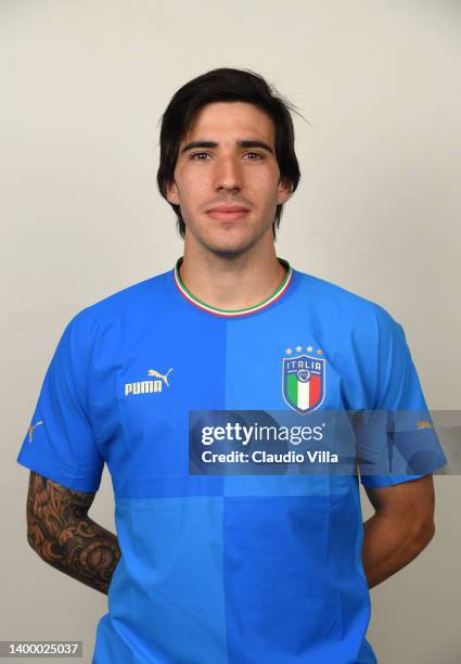 Sandro Tonali of Italy poses during an official portrait session at Centro Tecnico Federale di Coverciano on May 27, 2022 in Florence, Italy.