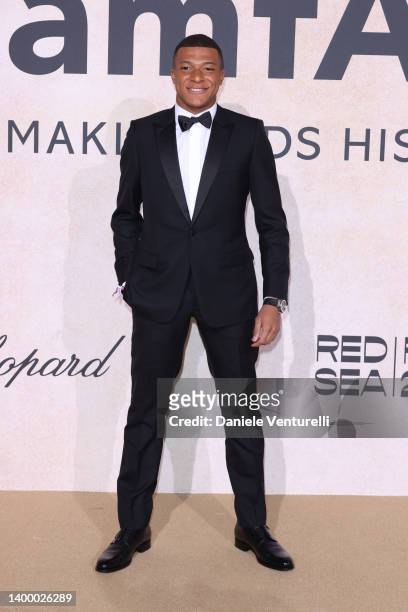 Kylian Mbappé attends amfAR Gala Cannes 2022 at Hotel du Cap-Eden-Roc on May 26, 2022 in Cap d'Antibes, France.