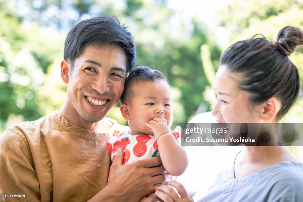 若い農家の家族ポートレート写真