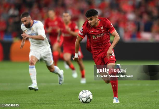 Luis Diaz of Liverpool runs with the ball during the UEFA Champions League final match between Liverpool FC and Real Madrid at Stade de France on May...