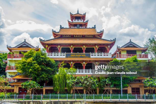 the "phap hoa" buddhist temple in ho chi minh city (front view) - phap ho stock pictures, royalty-free photos & images
