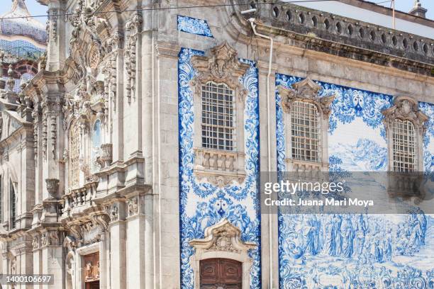 part of the building of the iglesia do carmo, in porto, portugal - azulejos stock pictures, royalty-free photos & images