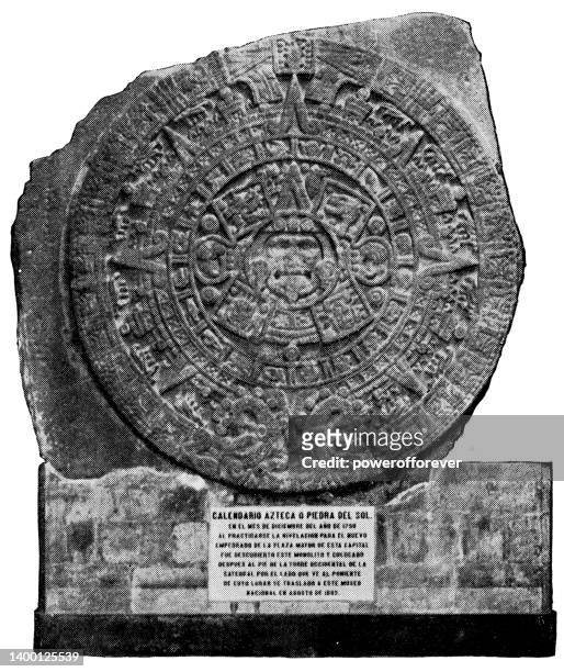 ilustraciones, imágenes clip art, dibujos animados e iconos de stock de el calendario azteca de piedra del sol - siglo 19 - calendario azteca