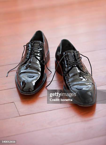 men's black shoes - patent leather shoes stock pictures, royalty-free photos & images