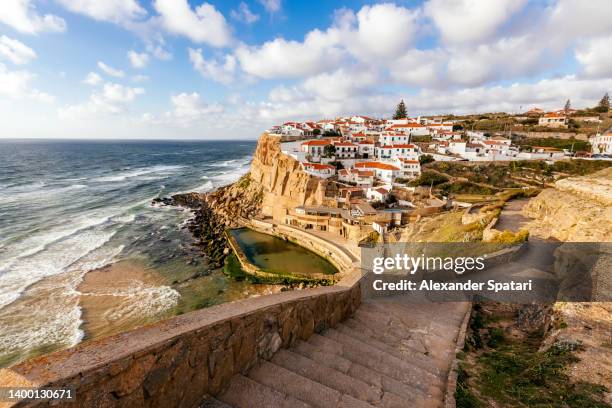 azenhas do mar townscape high angle view, sintra, portugal - azenhas do mar imagens e fotografias de stock
