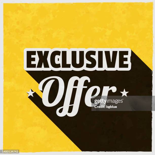 ilustraciones, imágenes clip art, dibujos animados e iconos de stock de oferta exclusiva. icono con sombra larga sobre fondo amarillo texturizado - exclusivo