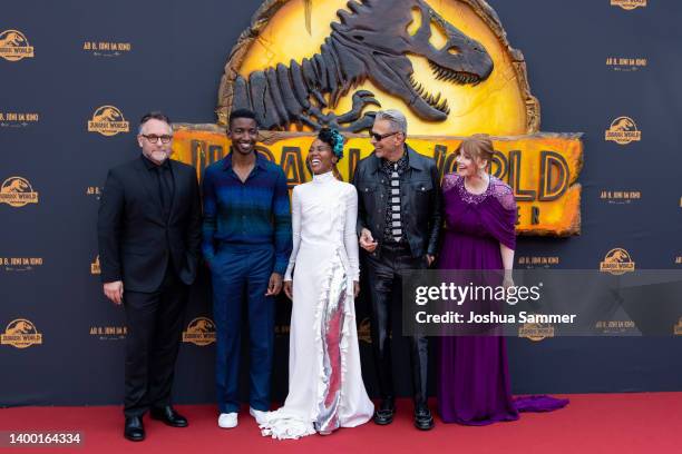 Colin Trevorrow, Mamoudou Athie, DeWanda Wise, Jeff Goldblum and Bryce Dallas Howard attend the "Jurassic World: Ein neues Zeitalter" Photocall at...