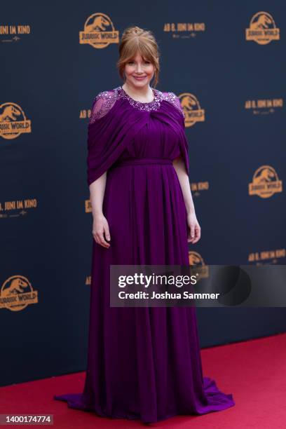 Bryce Dallas Howard attends the "Jurassic World: Ein neues Zeitalter" Photocall at Medienpark on May 30, 2022 in Cologne, Germany.