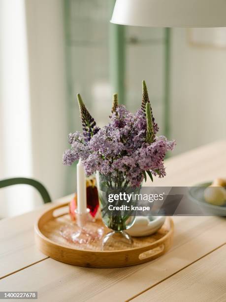 table setting decor with bouquet of lilacs and tray - table setting design scandinavian imagens e fotografias de stock