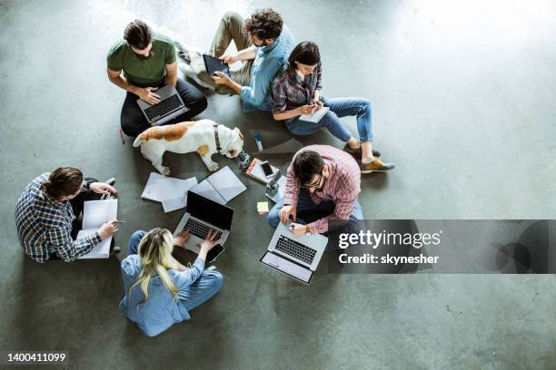 Multi Tasking Office 921 Multi Floor Office Stock Photos, High-Res Pictures, and Images ...