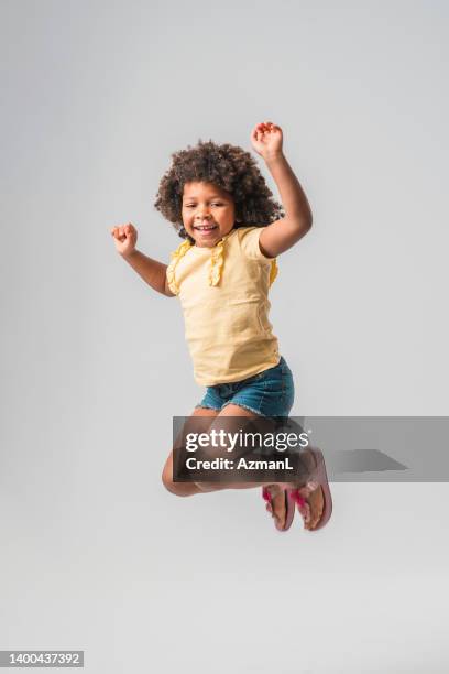 yay, summer is finally here! - beautiful barefoot girls stockfoto's en -beelden