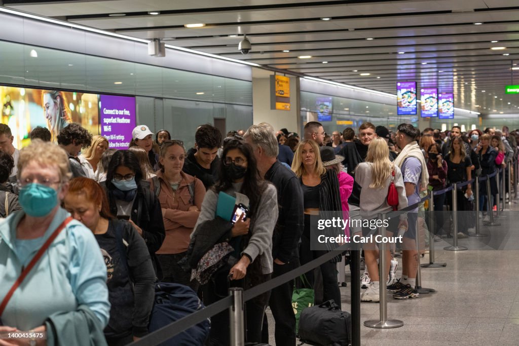 UK Airports Struggle With Long Queues And Cancellations Ahead Of Holiday Weekend