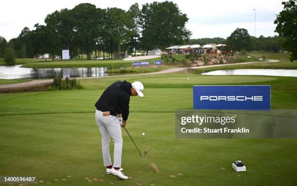 Haotong Li of China tees off on the 17th hole during the first round of the Porsche European Open at Green Eagle Golf Course on June 02, 2022 in...