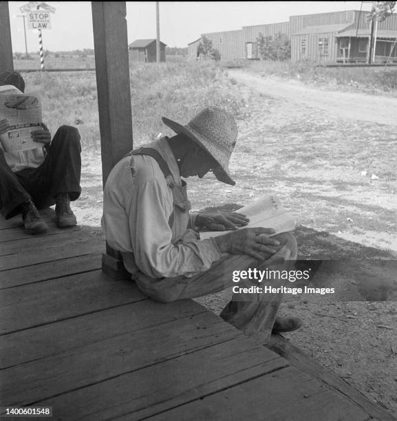 The key figure in the 1936 presidential campaign, the American farmer. Oklahoma. Artist Dorothea Lange.