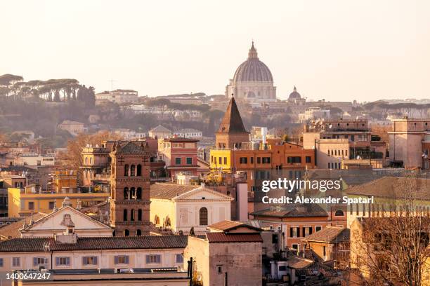 rome skyline with trastevere and st. peter's basilica, lazio, italy - old rome fotografías e imágenes de stock