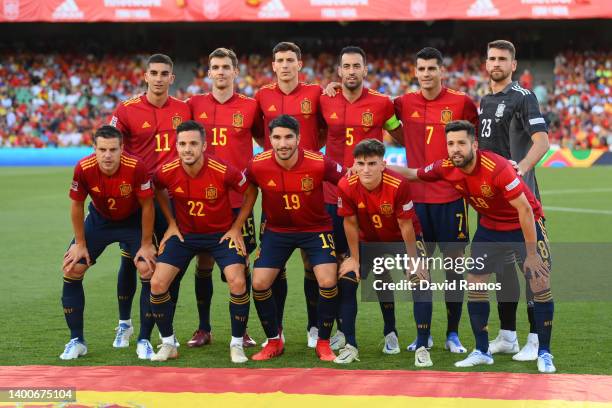 Players of Spain pose for a team photo prior to the UEFA Nations League League A Group 2 match between Spain and Portugal at Estadio Benito...