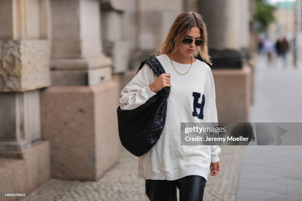 Alessa Winter wearing black Bottega Veneta Jodie bag, white Half